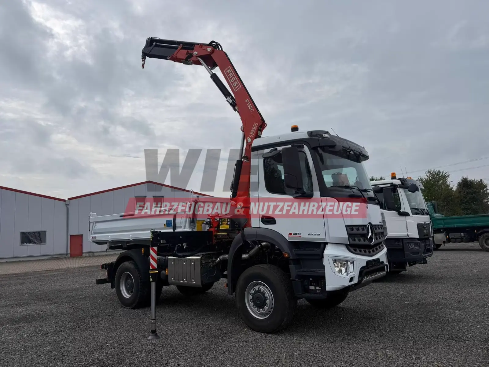 Mercedes-Benz Arocs 1835 4x4 Allrad Fassi F135 Kran Kipper