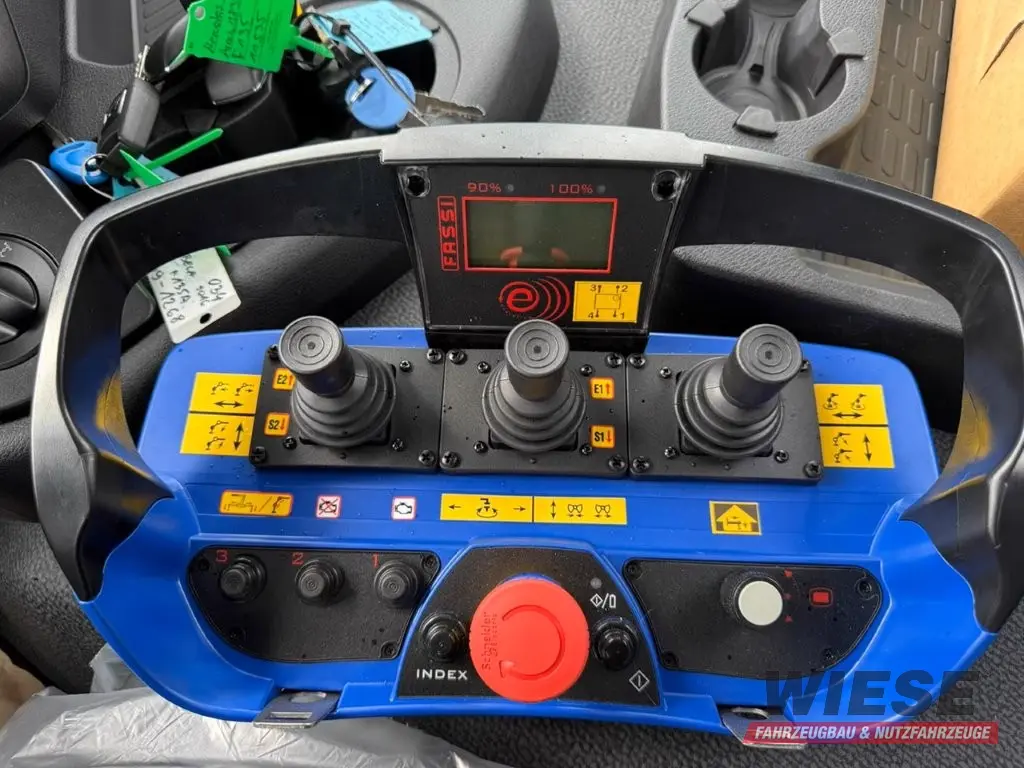 MAN 18.320 4x2 mit Fassi Ladekran Sofort Verfügbar