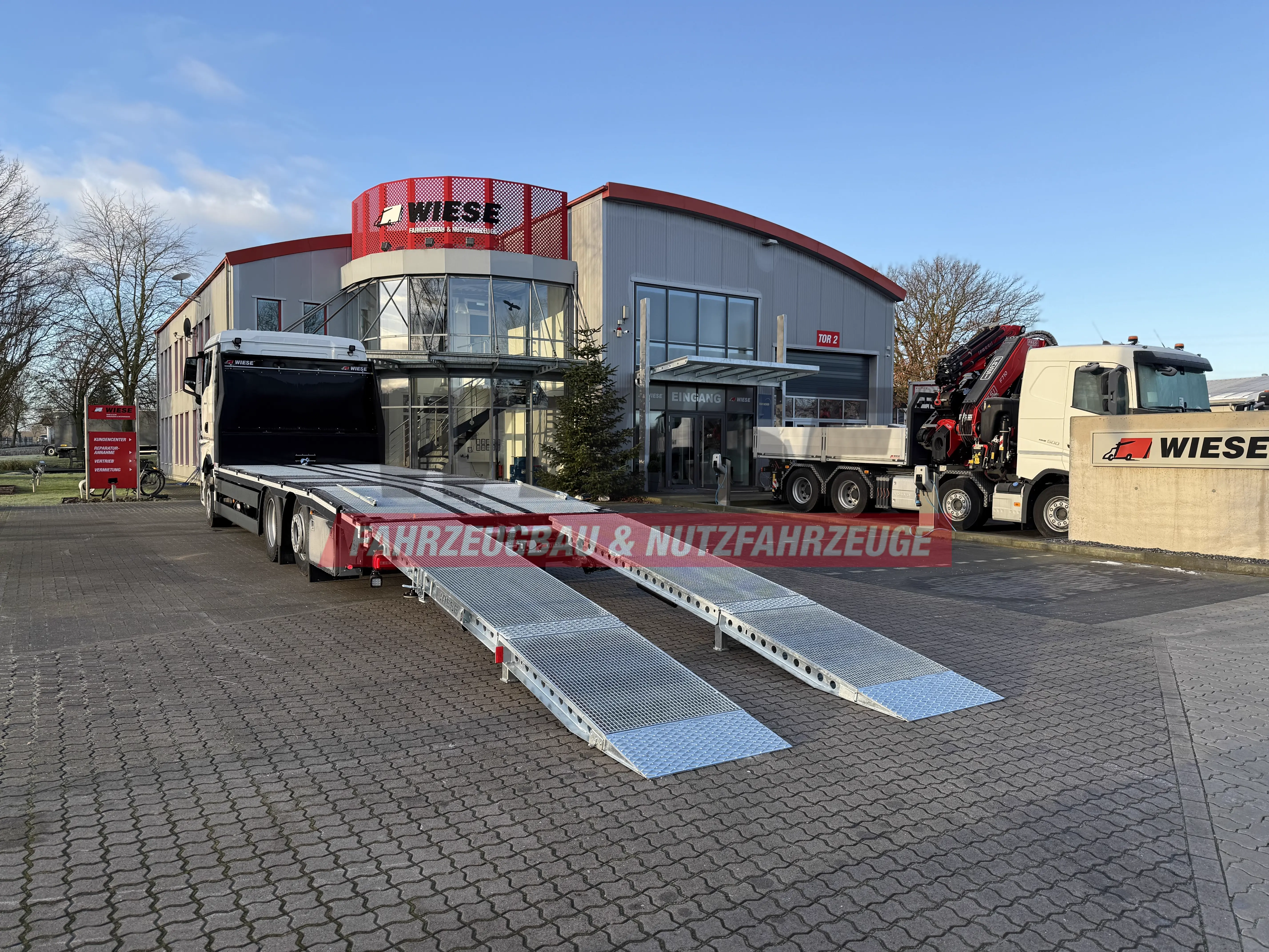 MAN Baumaschinen- Arbeitsbühnentransporter Rampen