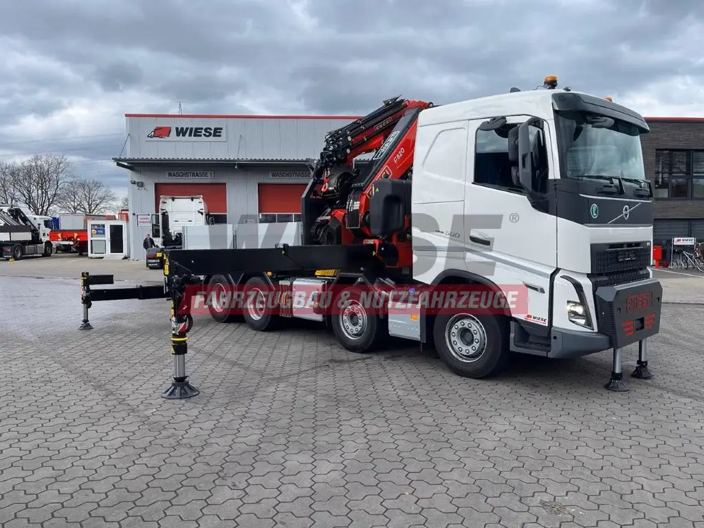 Volvo FH 500 8x4 Kran F820